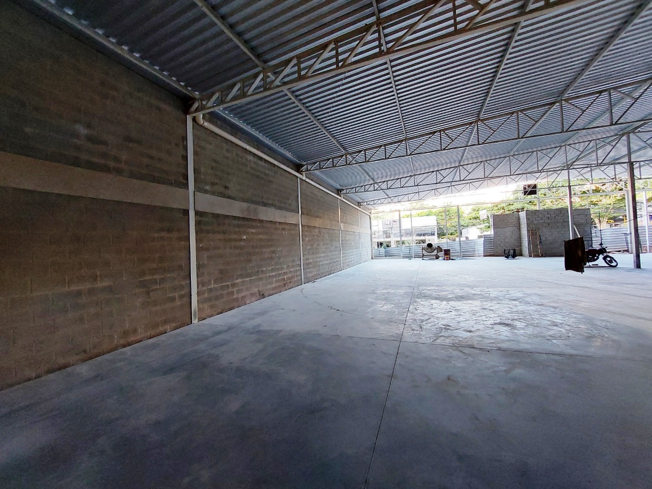 Loja-Salão para alugar com 1 quarto, 400m² - Foto 4