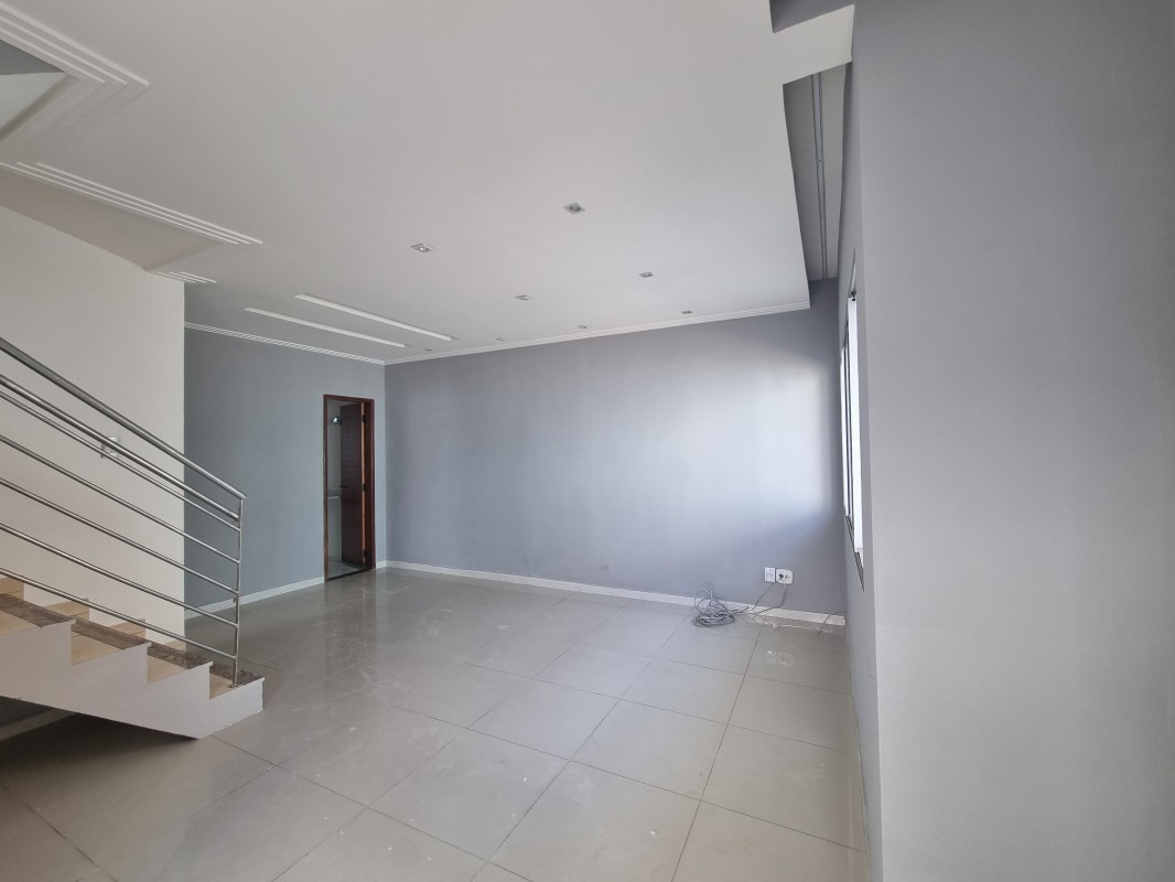 Casa de Condomínio à venda com 3 quartos, 100m² - Foto 3