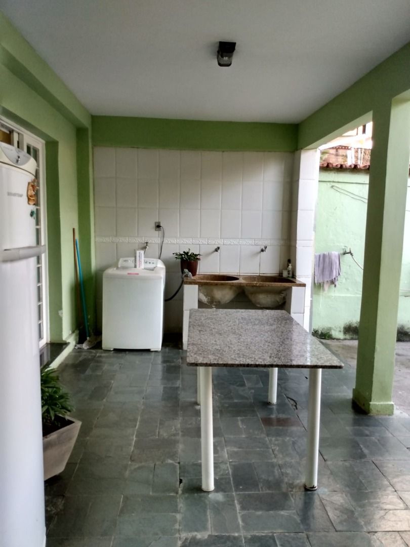Casa à venda com 4 quartos, 190m² - Foto 20