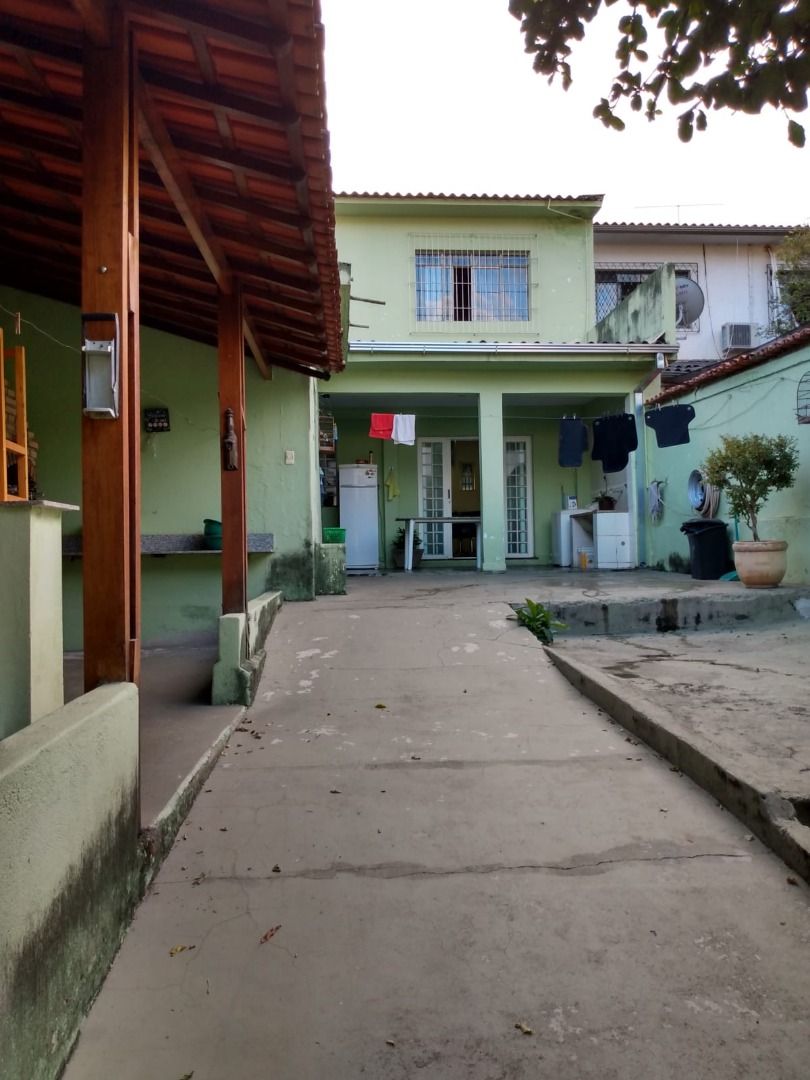 Casa à venda com 4 quartos, 190m² - Foto 22