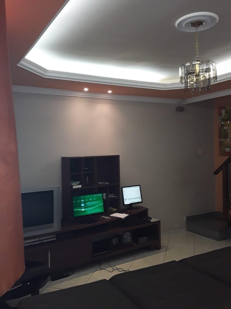 Casa à venda com 3 quartos, 116m² - Foto 2