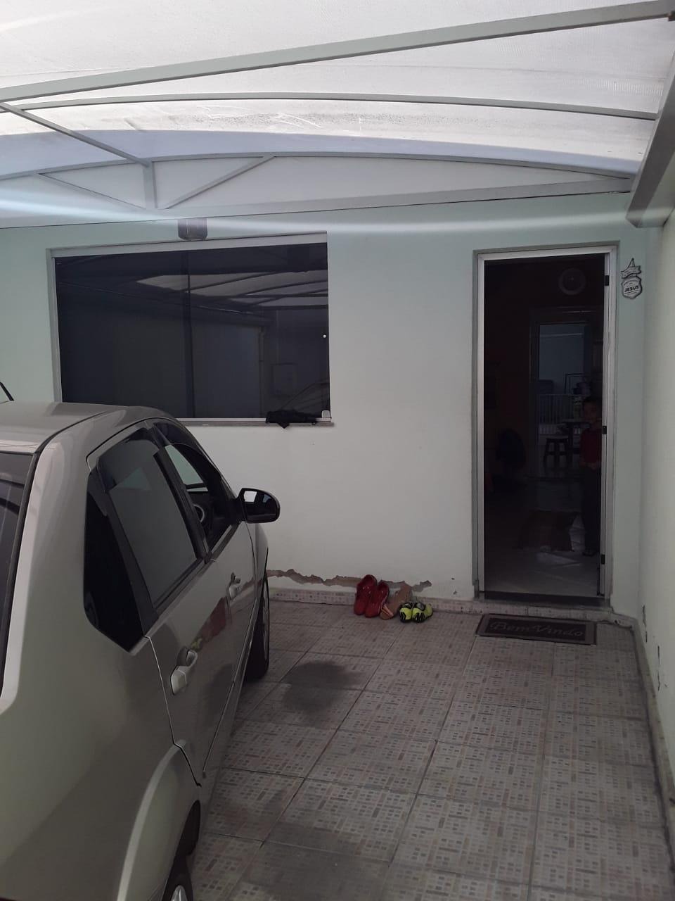Casa à venda com 3 quartos, 116m² - Foto 1