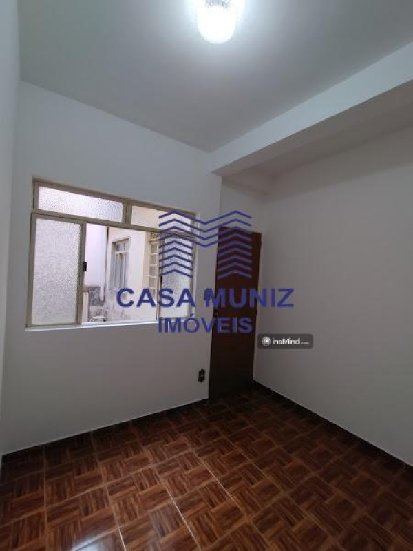 Casa para alugar com 3 quartos, 65m² - Foto 14