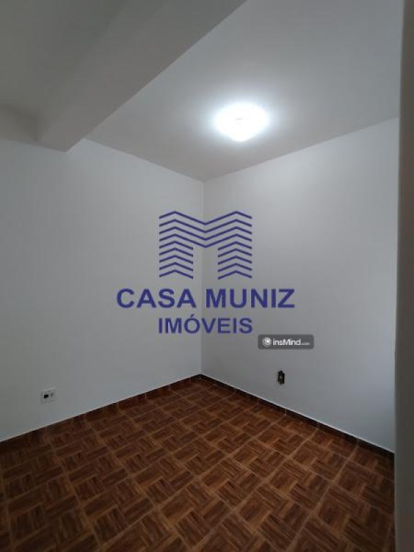 Casa para alugar com 3 quartos, 65m² - Foto 13