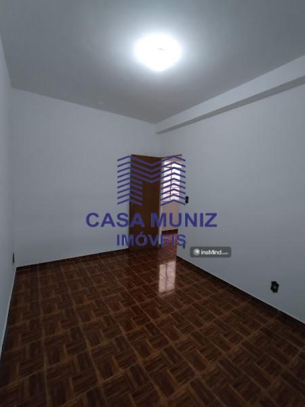 Casa para alugar com 3 quartos, 65m² - Foto 18
