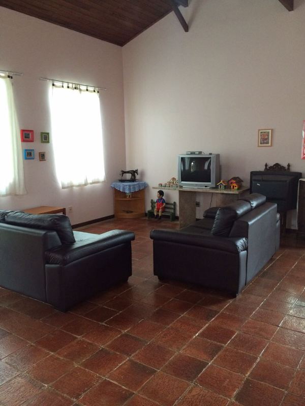 Sítio à venda com 2 quartos, 300m² - Foto 9