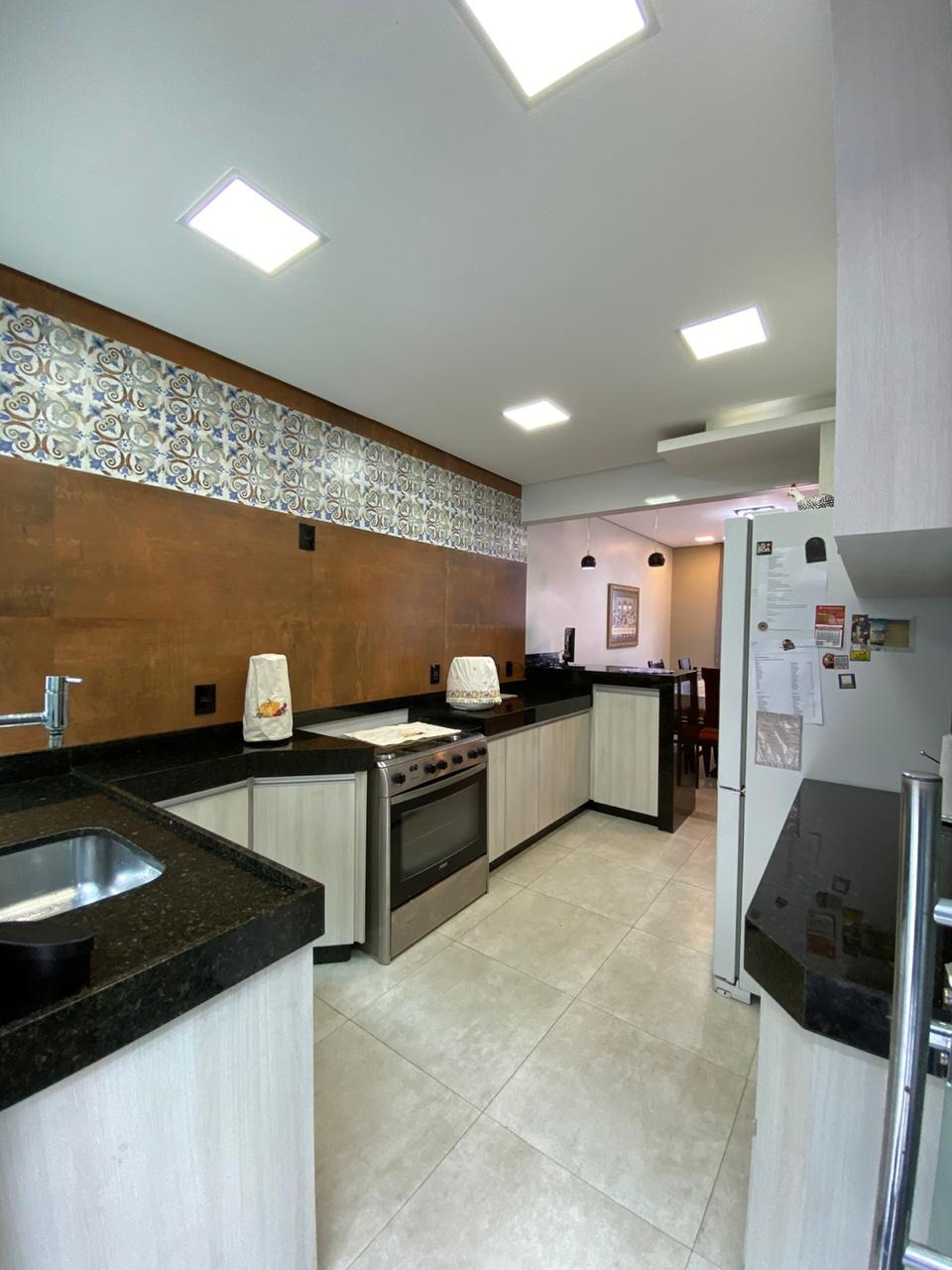 Casa à venda com 3 quartos, 200m² - Foto 7