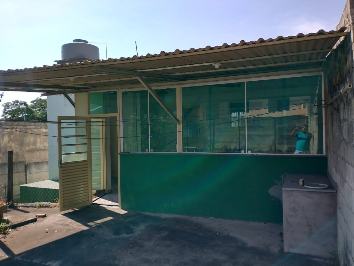 Casa à venda com 2 quartos, 360m² - Foto 4