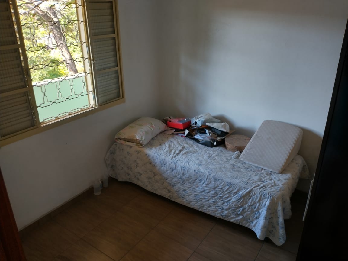 Casa à venda com 2 quartos, 360m² - Foto 9