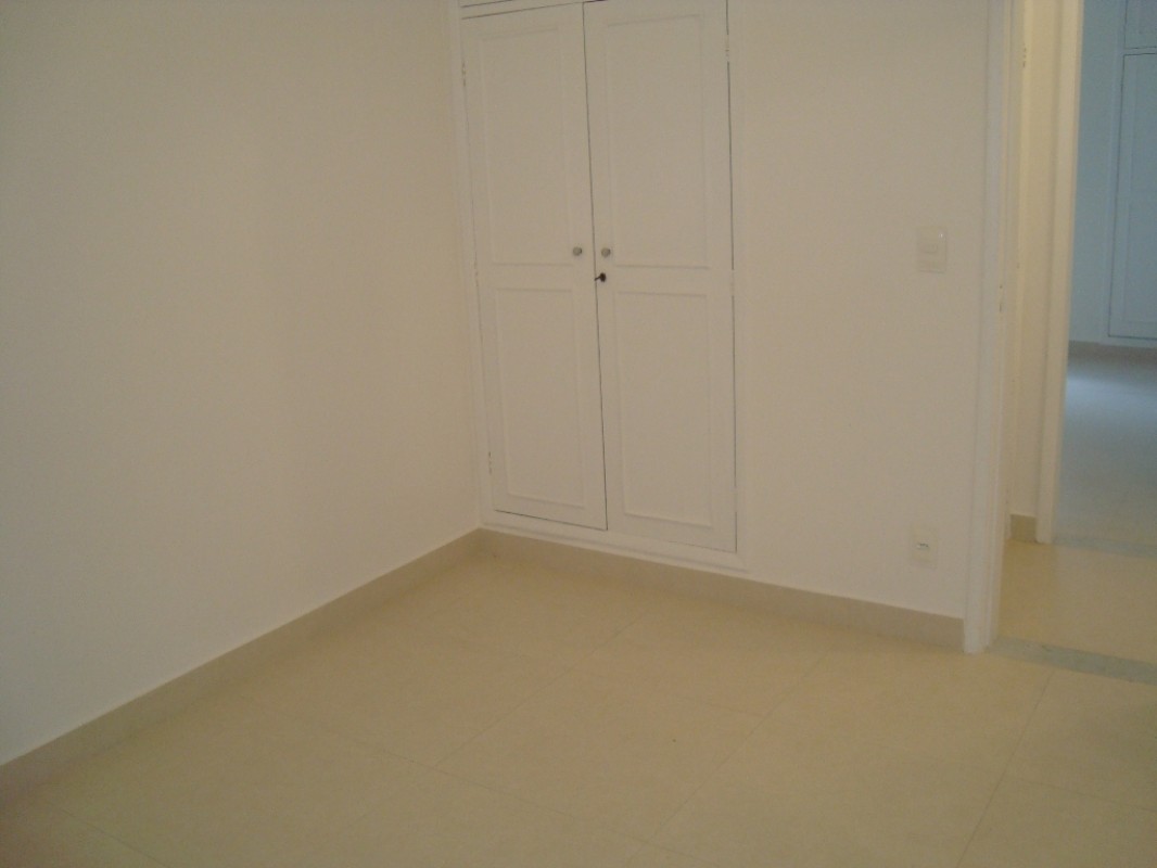 Apartamento para alugar com 3 quartos, 120m² - Foto 17