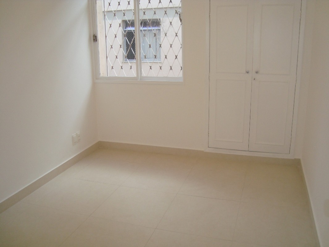 Apartamento para alugar com 3 quartos, 120m² - Foto 15