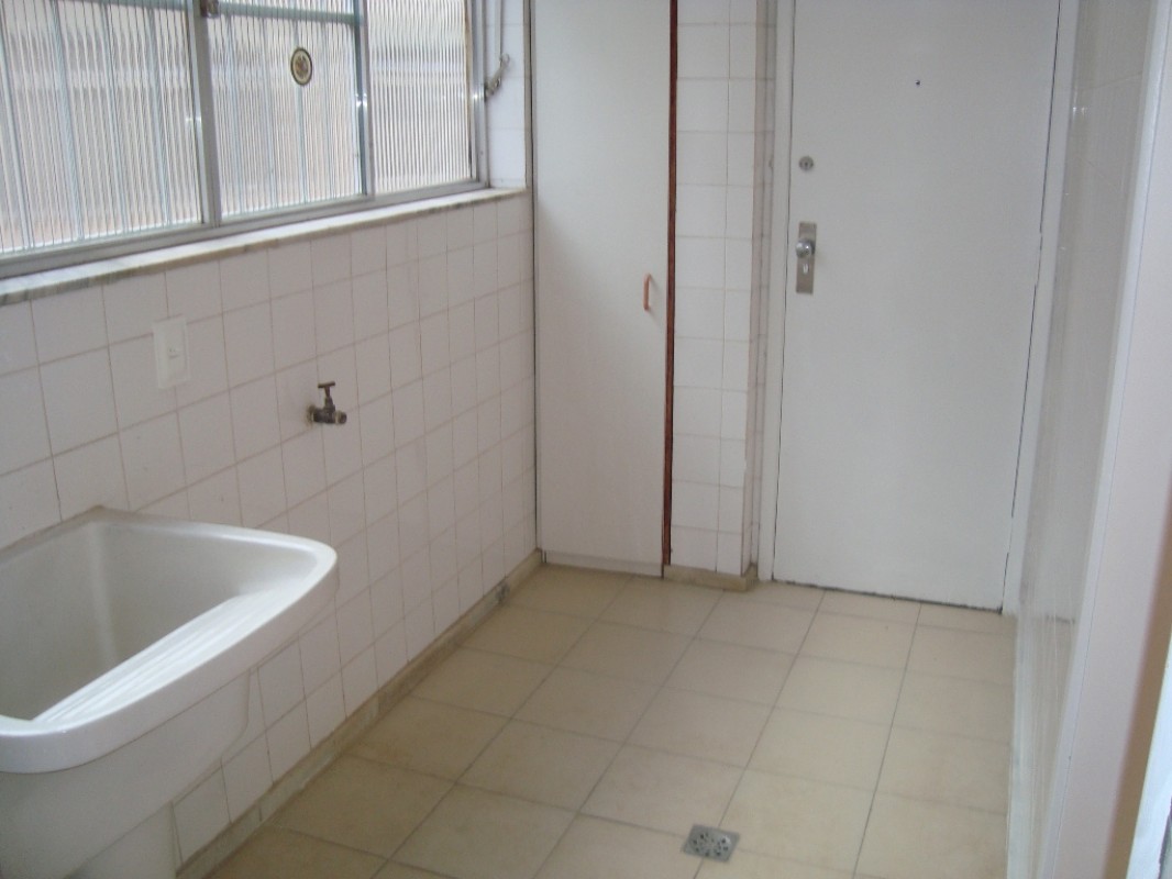 Apartamento para alugar com 3 quartos, 120m² - Foto 11