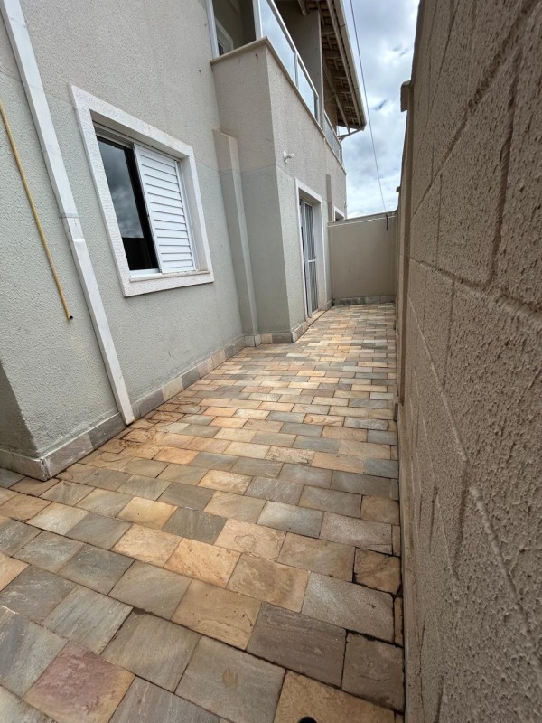 Casa de Condomínio para alugar com 4 quartos, 150m² - Foto 18