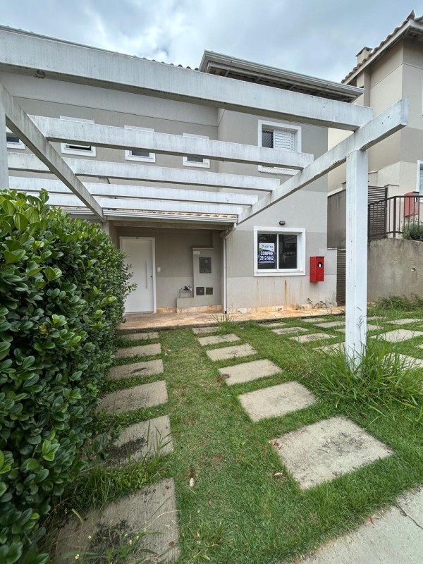 Casa de Condomínio para alugar com 4 quartos, 150m² - Foto 1