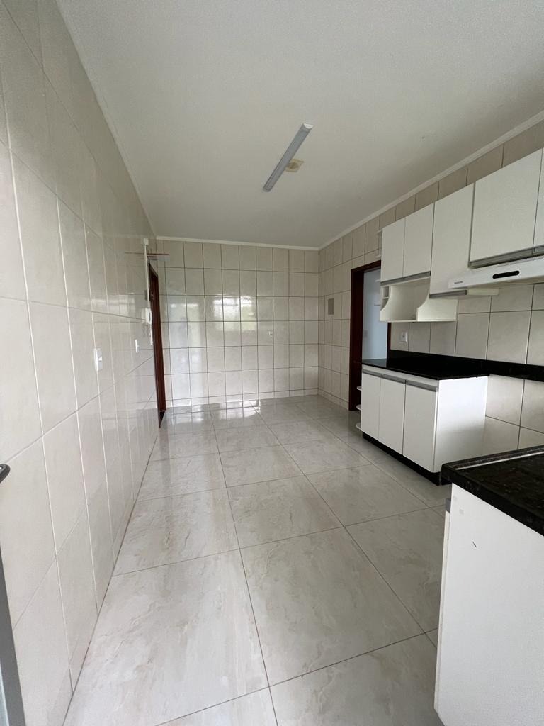 Apartamento à venda com 4 quartos, 151m² - Foto 2