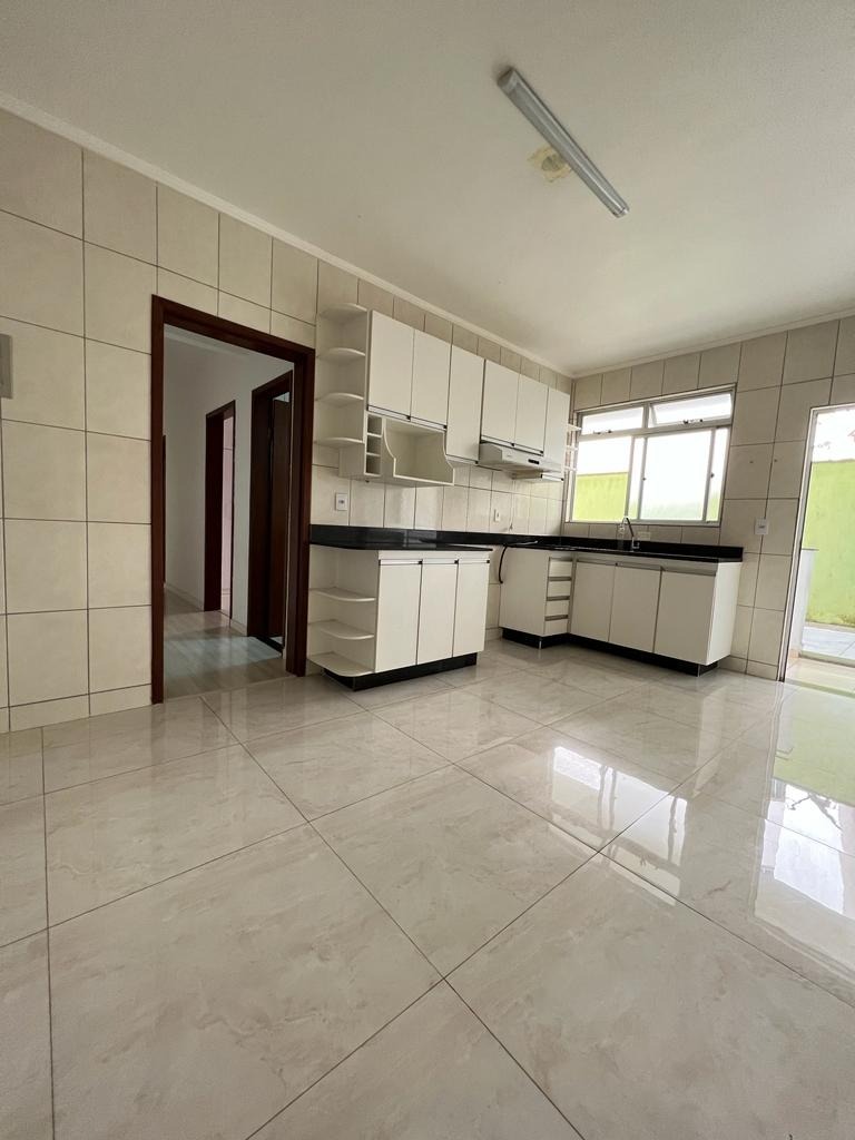 Apartamento à venda com 4 quartos, 151m² - Foto 1