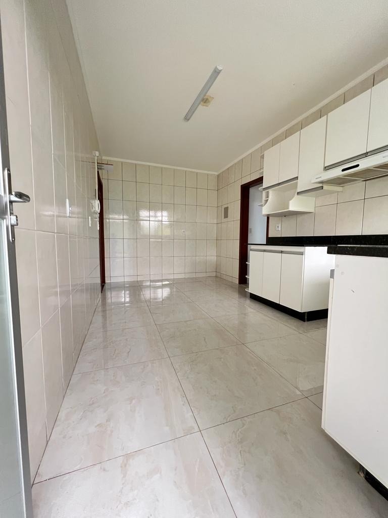 Apartamento à venda com 4 quartos, 151m² - Foto 3