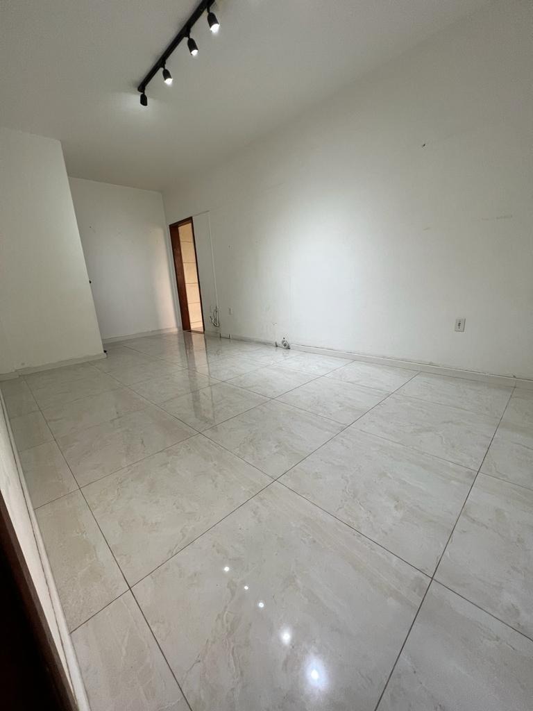 Apartamento à venda com 4 quartos, 151m² - Foto 4
