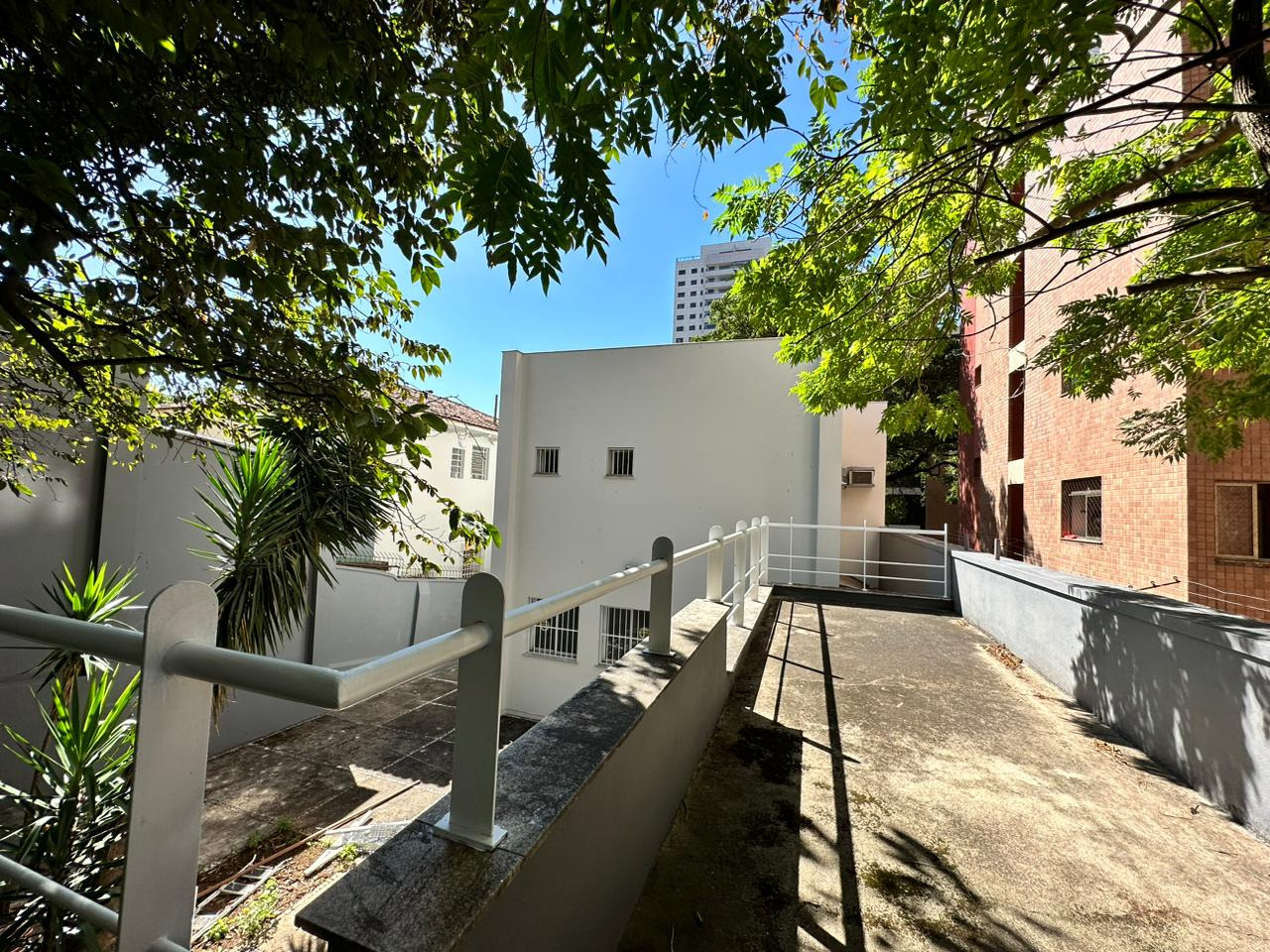 Casa para alugar com 5 quartos, 190m² - Foto 23