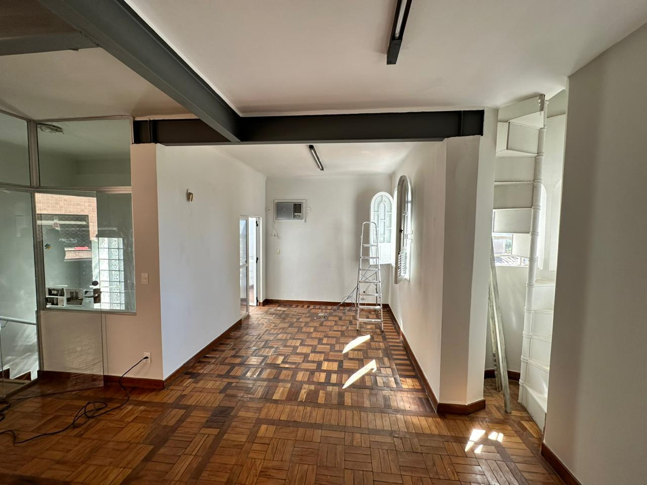 Casa para alugar com 5 quartos, 190m² - Foto 8