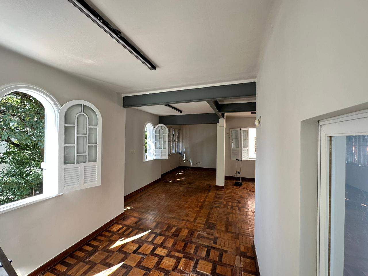 Casa para alugar com 5 quartos, 190m² - Foto 7