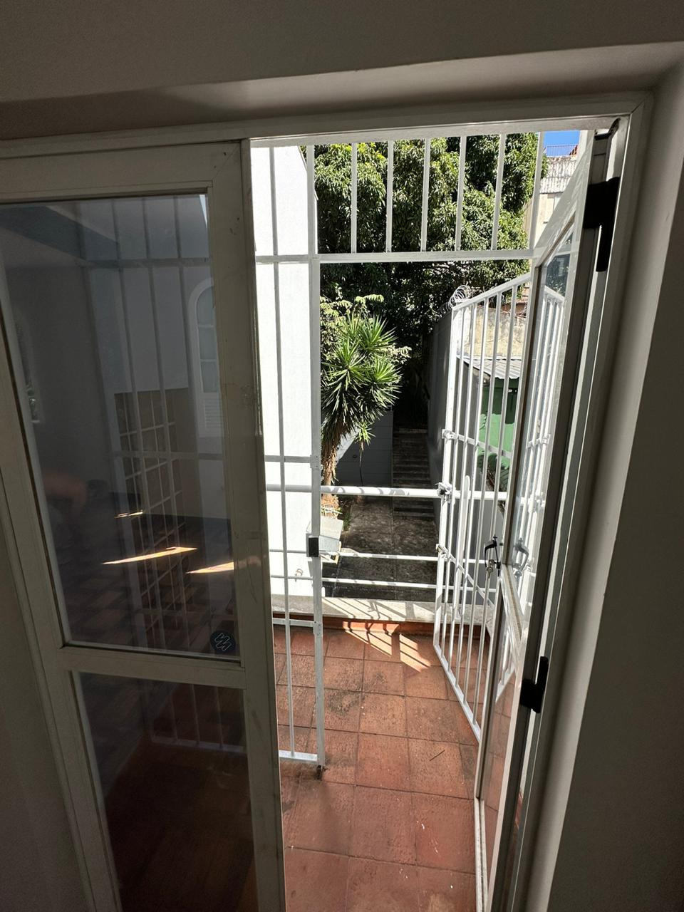 Casa para alugar com 5 quartos, 190m² - Foto 14
