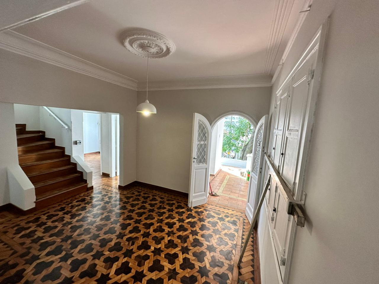 Casa para alugar com 5 quartos, 190m² - Foto 4