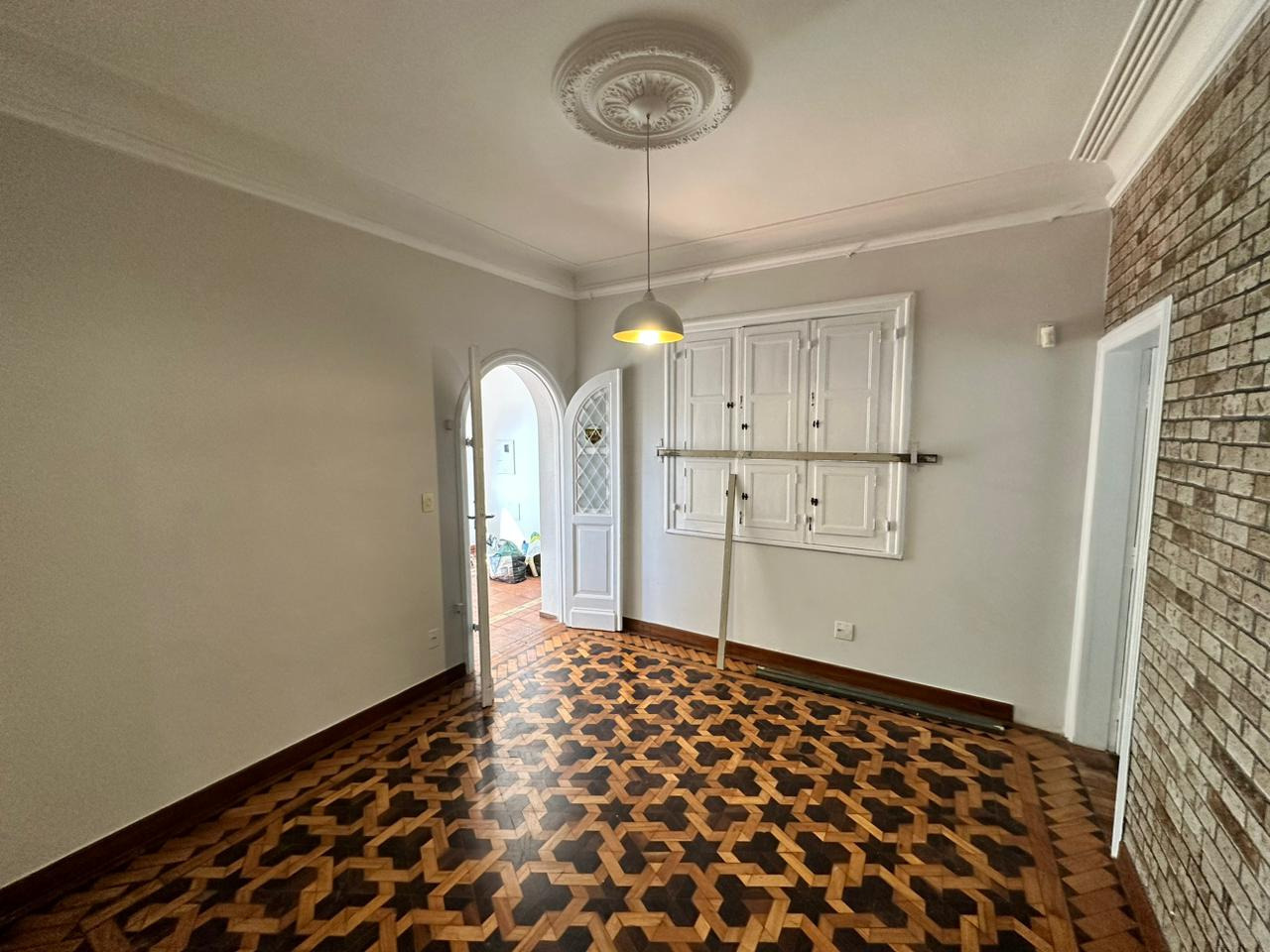 Casa para alugar com 5 quartos, 190m² - Foto 3