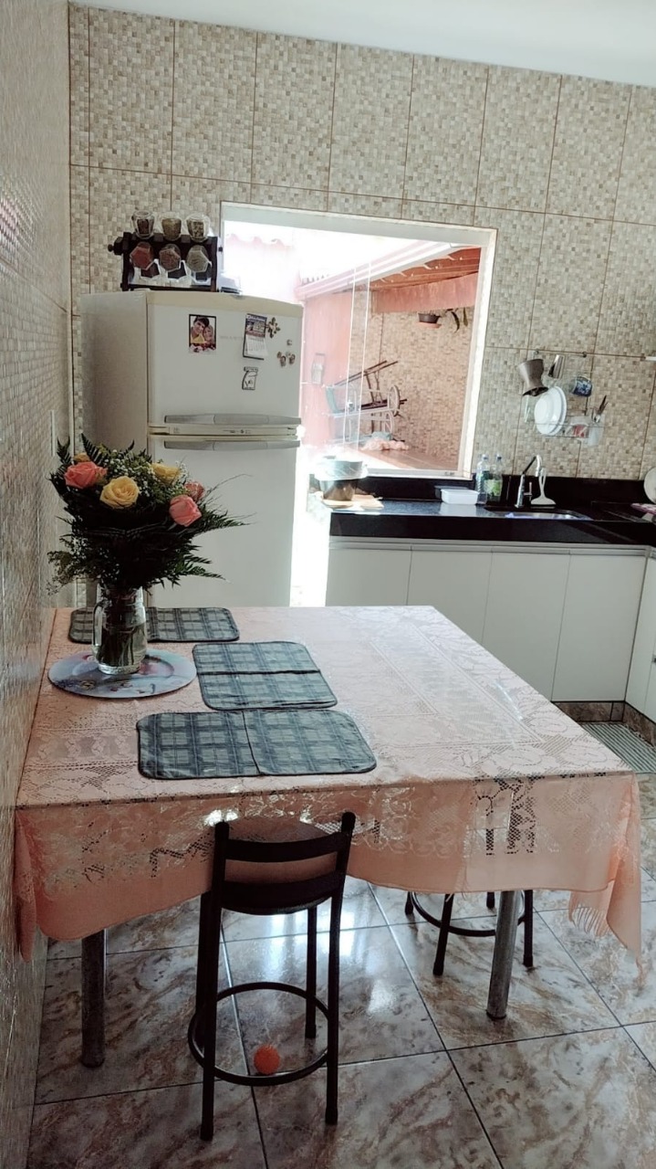 Casa à venda com 2 quartos, 80m² - Foto 14