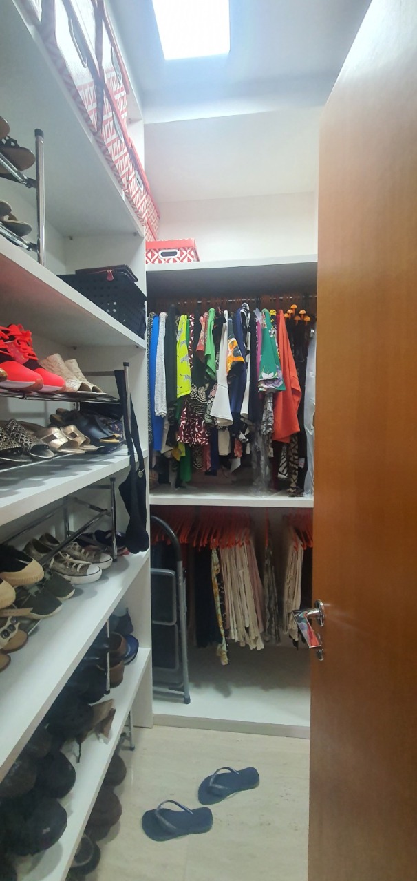 Casa de Condomínio à venda com 4 quartos, 450m² - Foto 16
