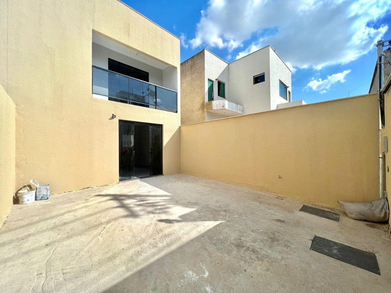 Casa à venda com 3 quartos, 250m² - Foto 3