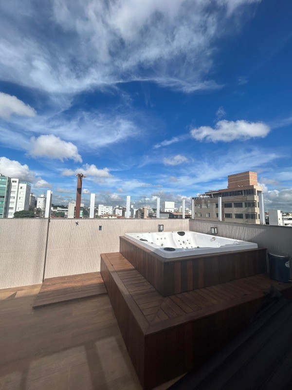 Cobertura para alugar com 3 quartos, 190m² - Foto 1