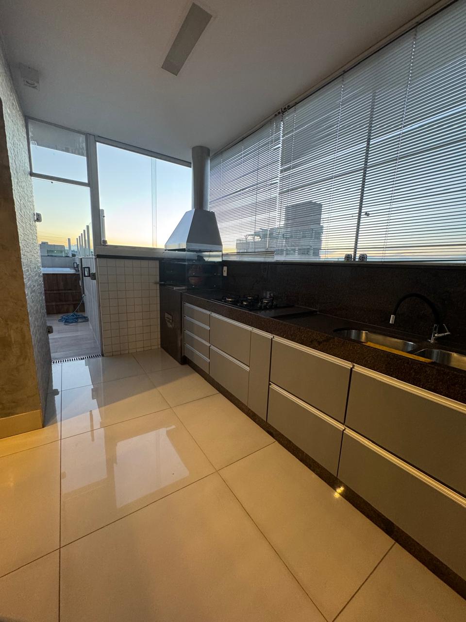 Cobertura para alugar com 3 quartos, 190m² - Foto 6
