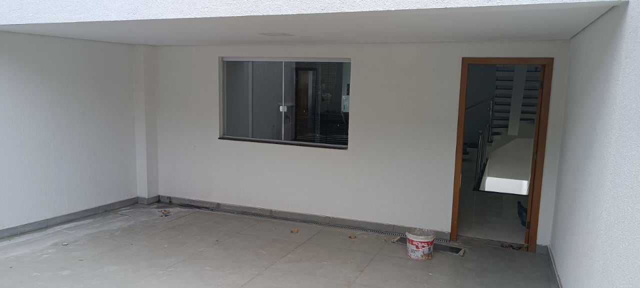 Casa à venda com 3 quartos, 120m² - Foto 4
