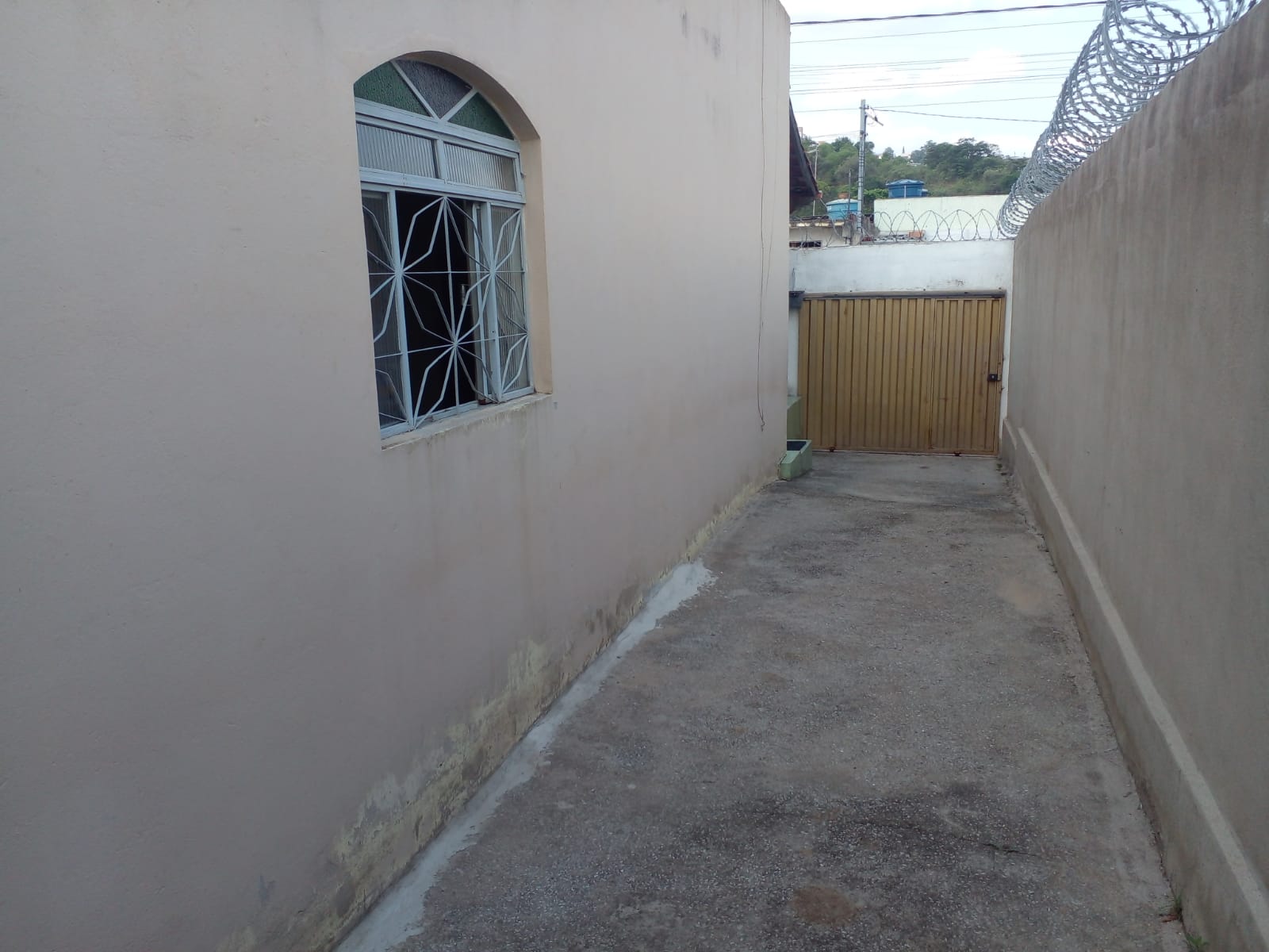 Casa à venda com 2 quartos, 200m² - Foto 4