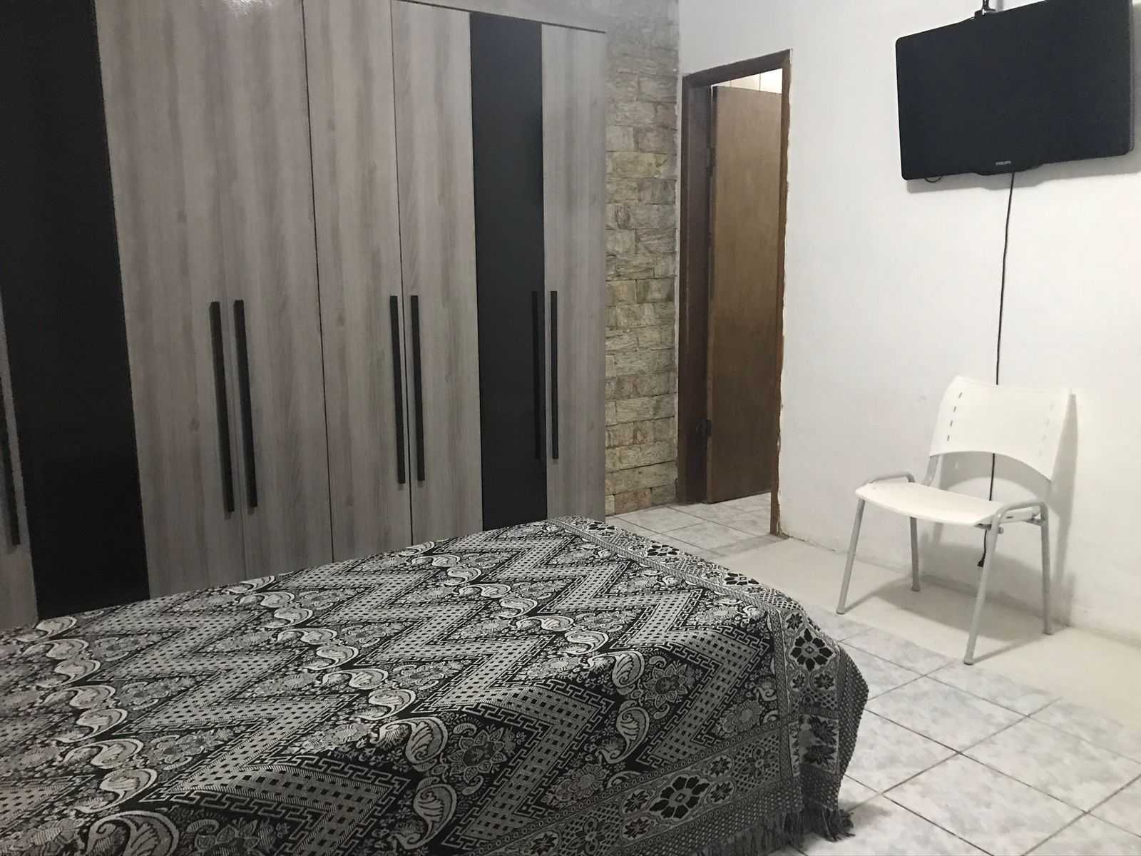 Casa à venda com 4 quartos, 154m² - Foto 4