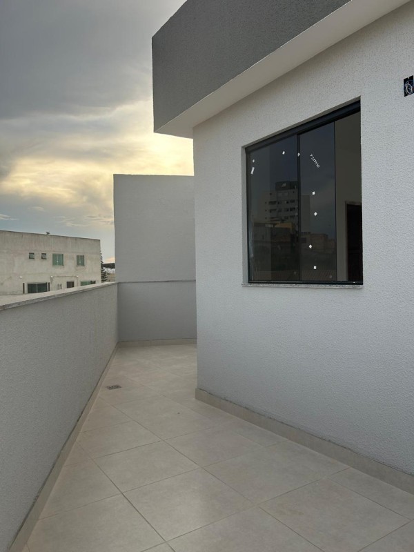 Cobertura à venda com 2 quartos, 147m² - Foto 2