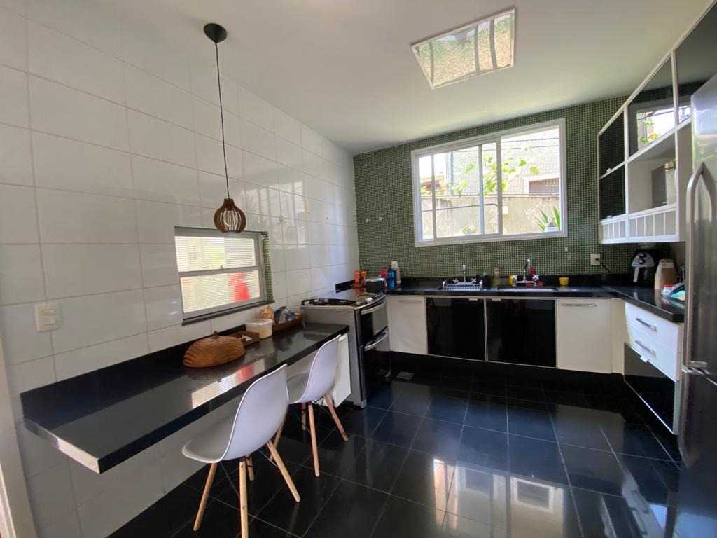 Casa de Condomínio à venda com 6 quartos, 360m² - Foto 13