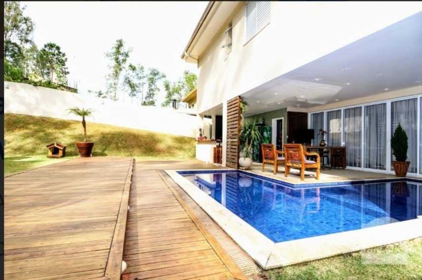 Casa de Condomínio à venda com 6 quartos, 360m² - Foto 2