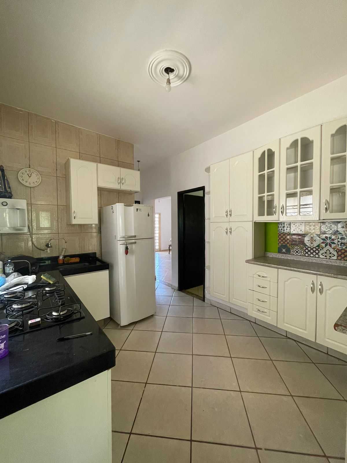 Casa para alugar com 3 quartos, 400m² - Foto 17