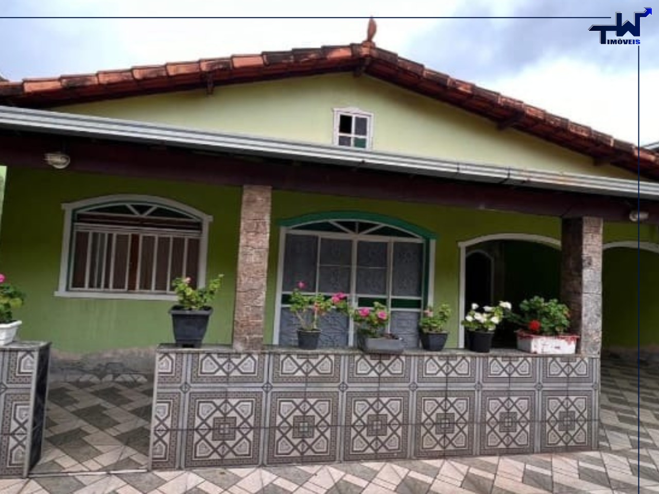 Casa à venda com 3 quartos, 180m² - Foto 1