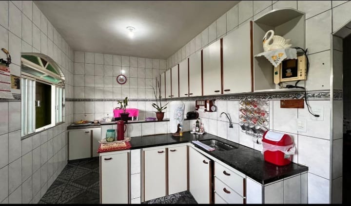 Casa à venda com 3 quartos, 180m² - Foto 8