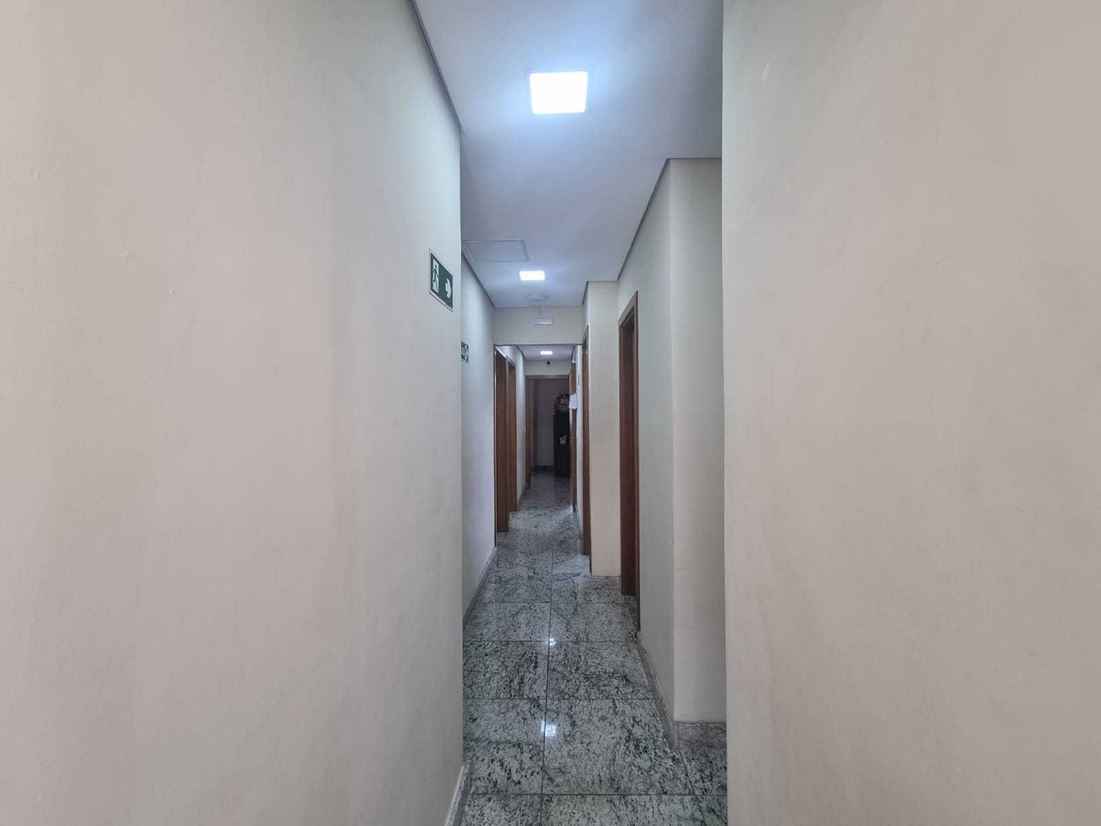 Casa à venda com 3 quartos, 391m² - Foto 8