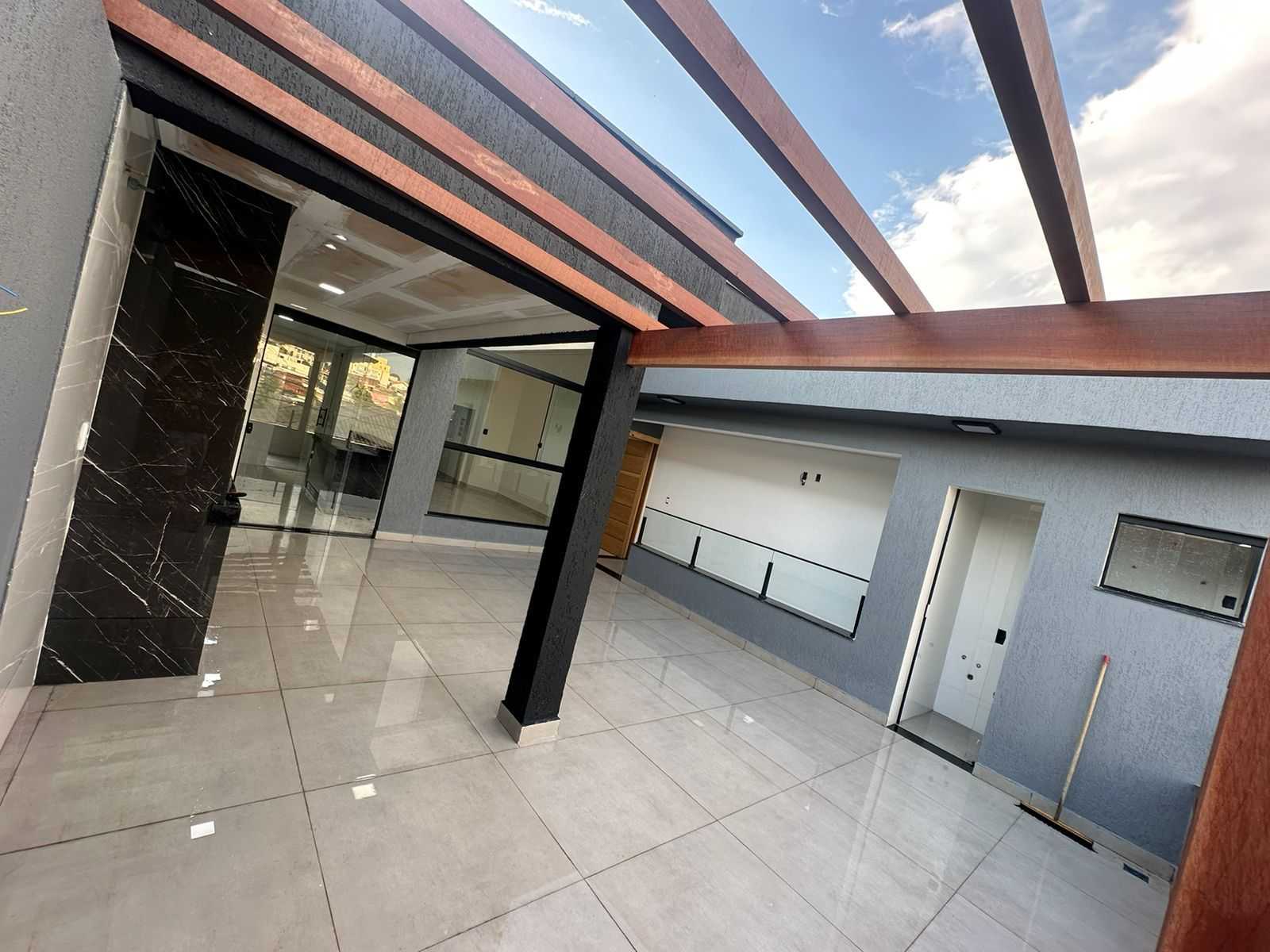 Casa à venda com 3 quartos, 193m² - Foto 2