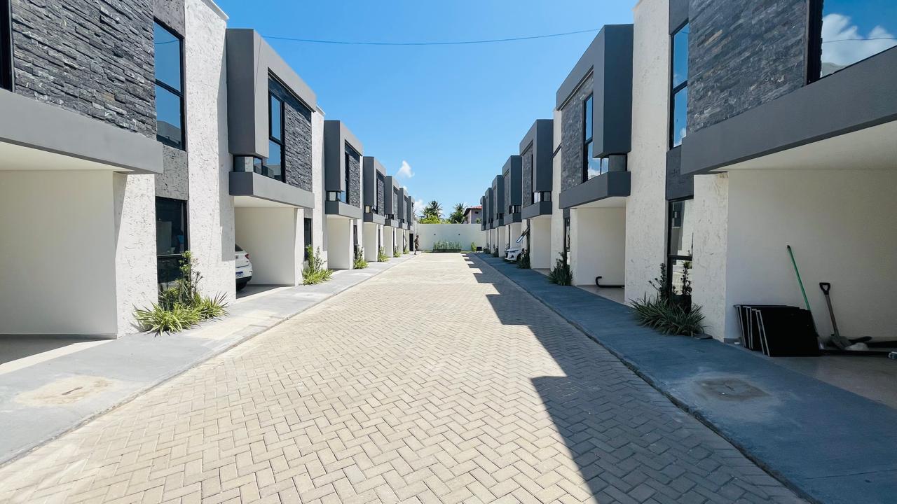 Casa de Condomínio à venda com 3 quartos, 103m² - Foto 1
