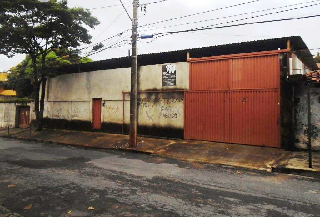 Casa à venda com 5 quartos, 360m² - Foto 2