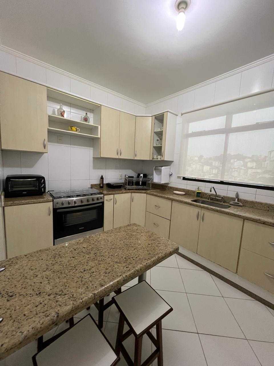 Casa à venda com 4 quartos, 307m² - Foto 9