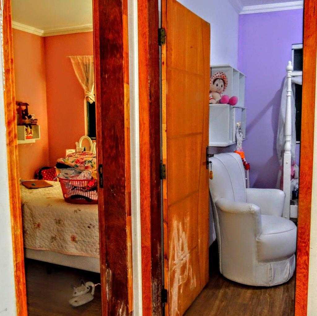 Casa à venda com 3 quartos, 200m² - Foto 2