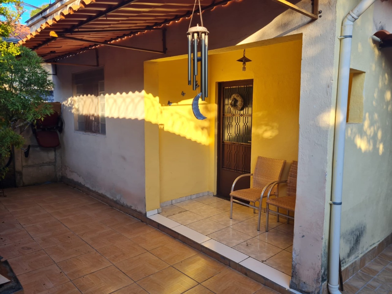 Casa à venda com 2 quartos, 130m² - Foto 2