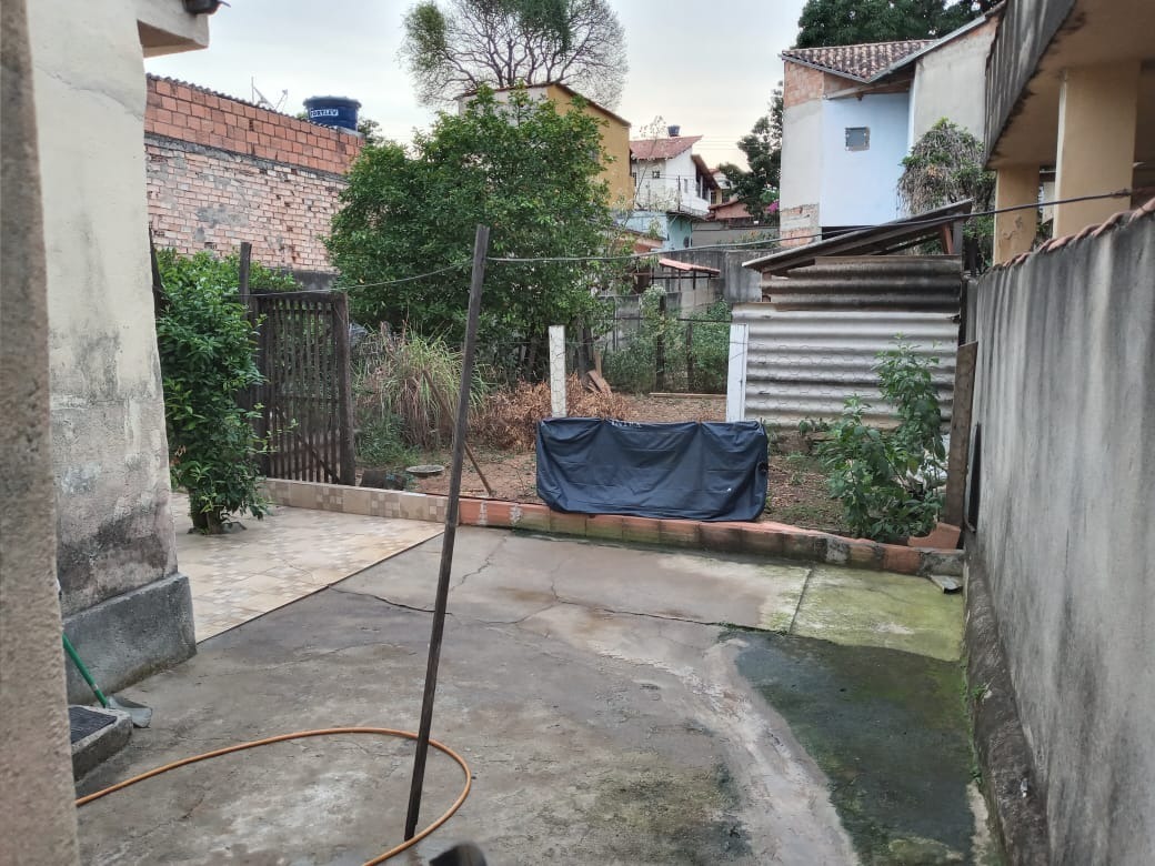 Casa à venda com 2 quartos, 130m² - Foto 3